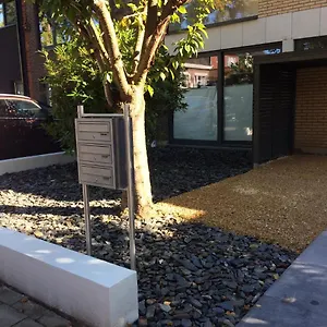Akker Terras Met Jacuzzi Apartment Mortsel